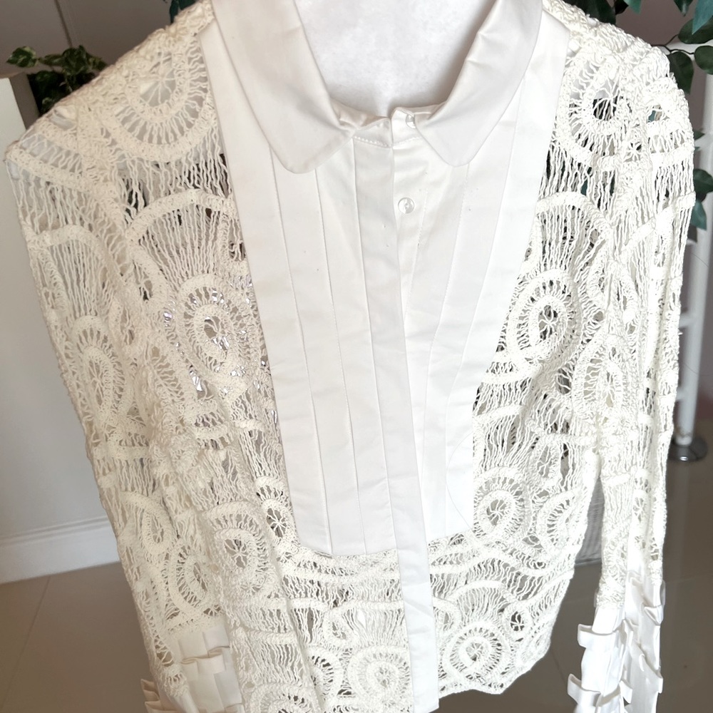 Alexis Alessio Top. Beautiful macrame